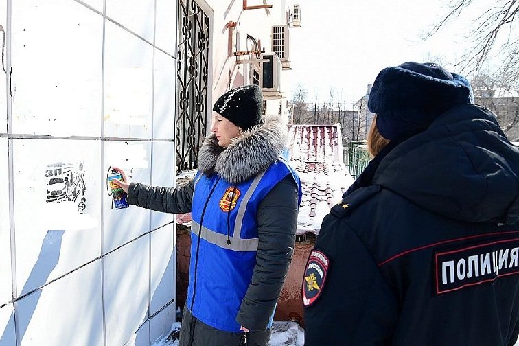 В Барнауле сотрудники ДПС пресекли противоправную деятельность новосибирских «трафаретчиков»